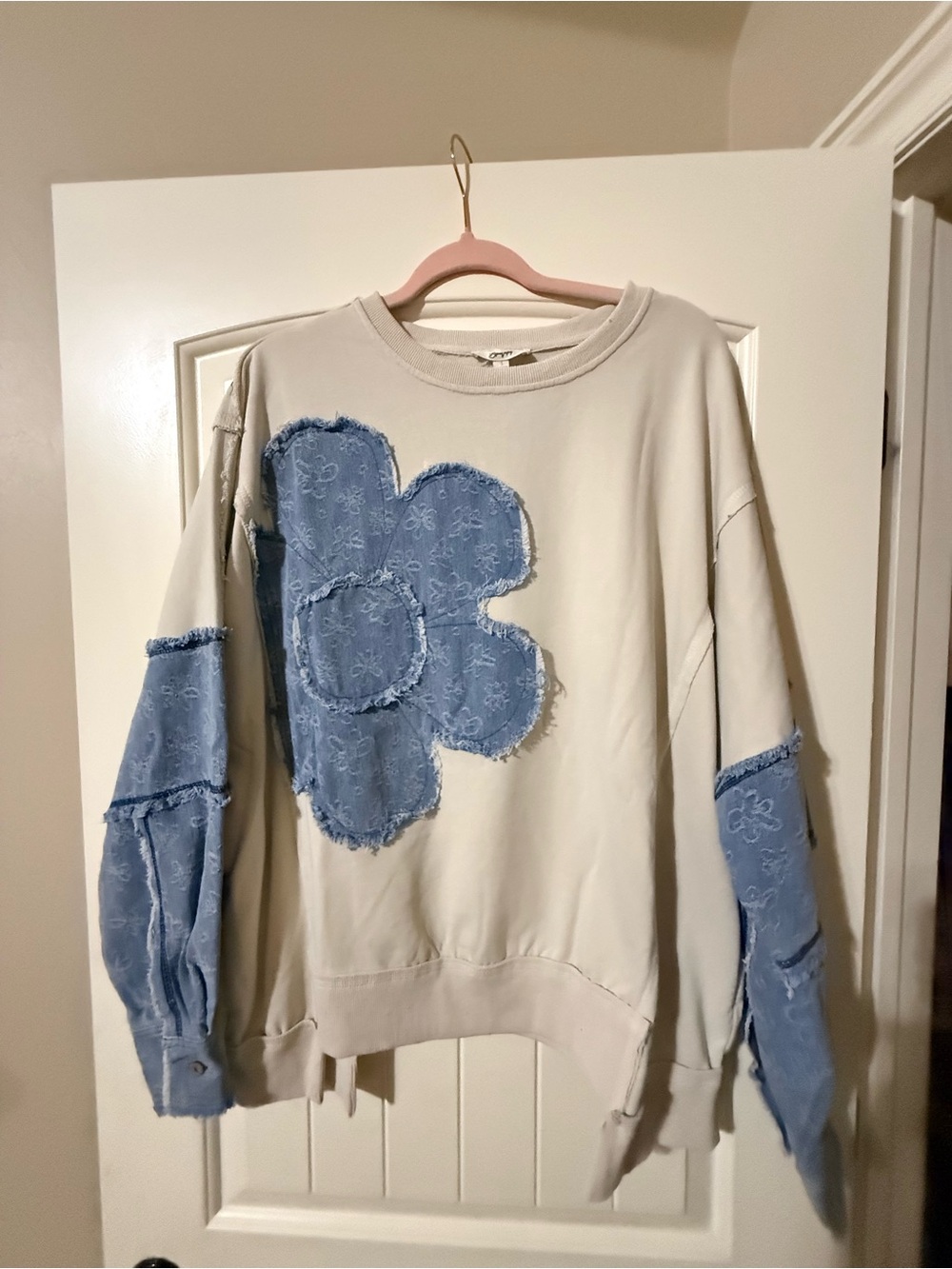 Bluevelvet Cream Sweatshirt with Blue Floral Appliqué Patchwork NWOT